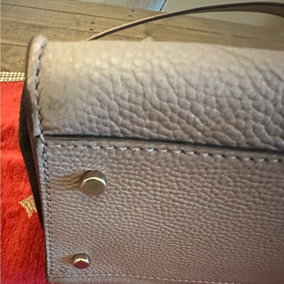 Kate Spade taupe pebbled leather large zip front flap shoulder bag - Picture 16 of 16